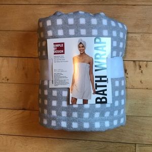 Grey and white checkered bath wrap!